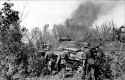 Bundesarchiv_Bild_101I-209-0090-29,_Russland-Nord,_Infanterie_und_Panzer_35t.jpg